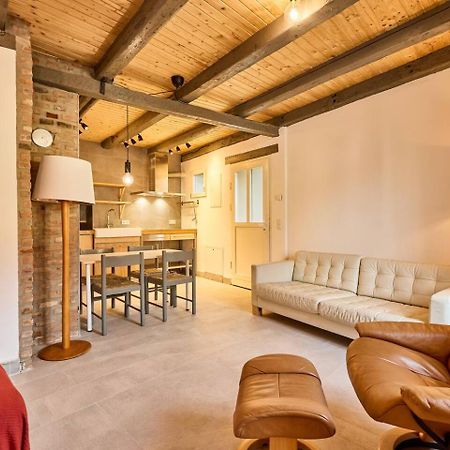 Rote Wohnung - Ferienwohnung Sulzbach an der Murr Exterior foto